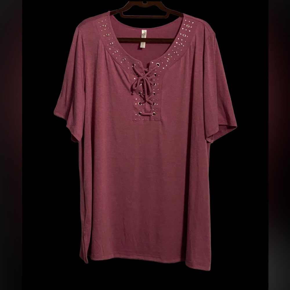 NWOT•Womens Mauve SS Tunic w/cross cross tie front & rhinestone accents 3X